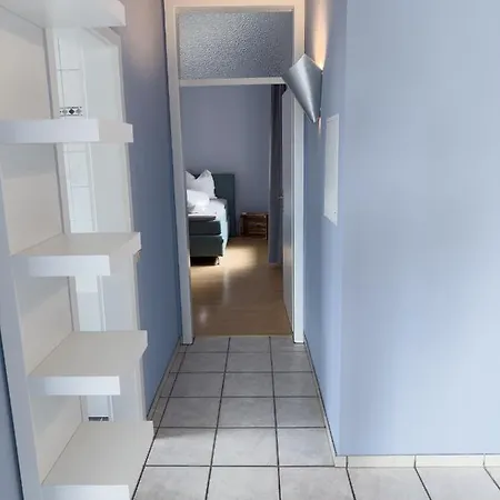 Apartment Ruhiges Juwel: Frisch Renoviert 100 Qm *