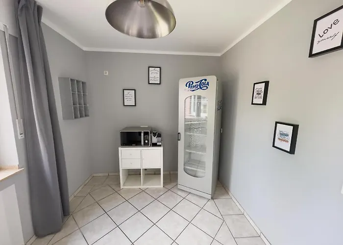 Ruhiges Juwel: Frisch Renoviert 100 Qm Lejlighed